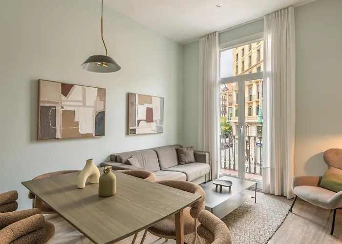 Daire Aspasios Rambla Catalunya Barselona